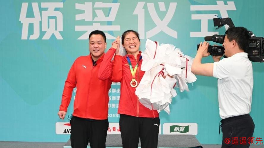 35岁拳击奥运冠军举办婚礼！老公是国家队队医，在赛场浪漫求婚